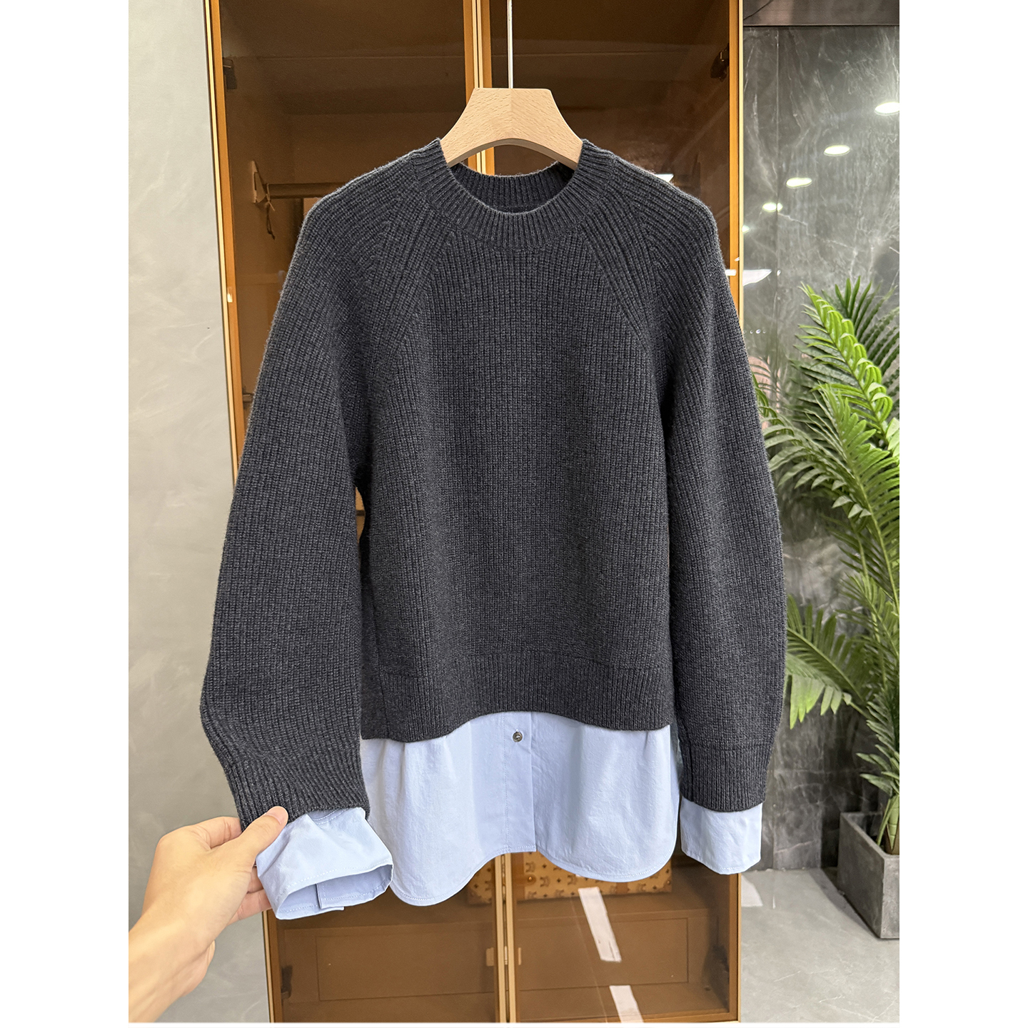 yuan单！设计师款！拼接绵羊毛圆领针织衫毛衣女   W257318~JS