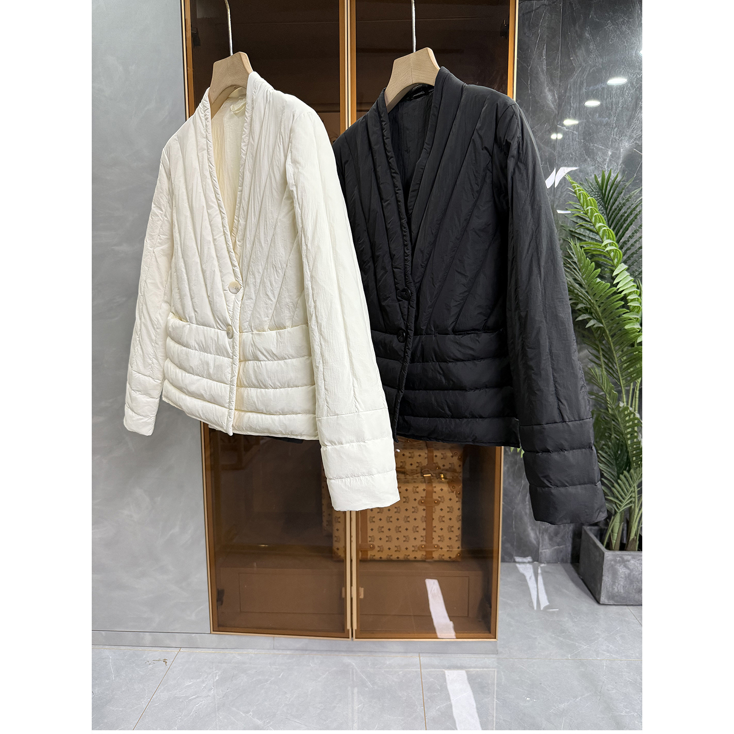 尖货！压条V领白鸭绒羽绒服外套