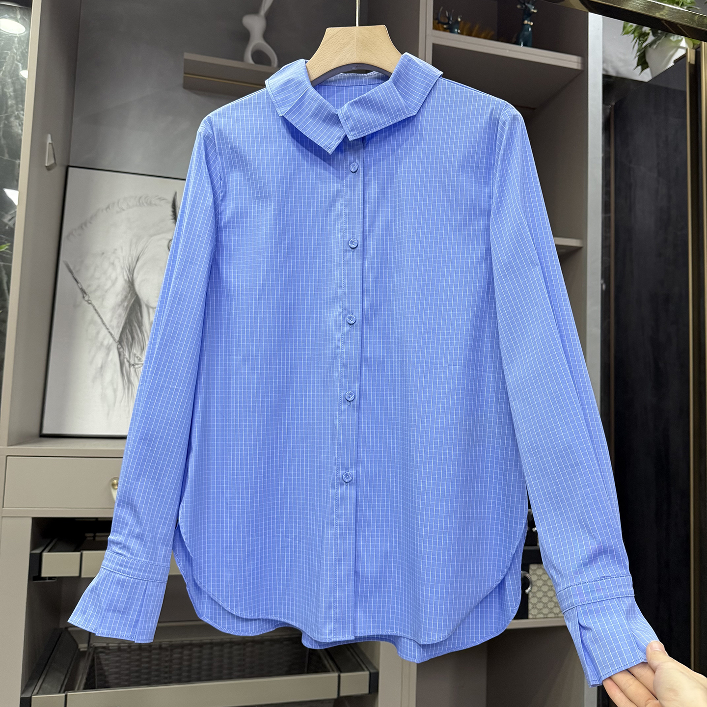 咆哮推荐！穿搭神器！合身格子荷叶领衬衫上衣女  301017~ZY