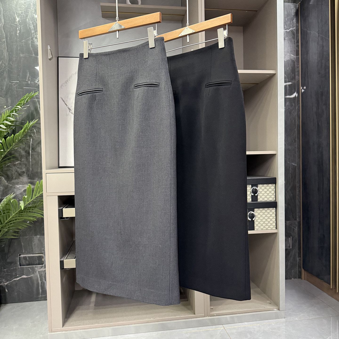 提升气质的尖货！羊毛高腰包臀后开叉西装半身裙女Q85742~ZY