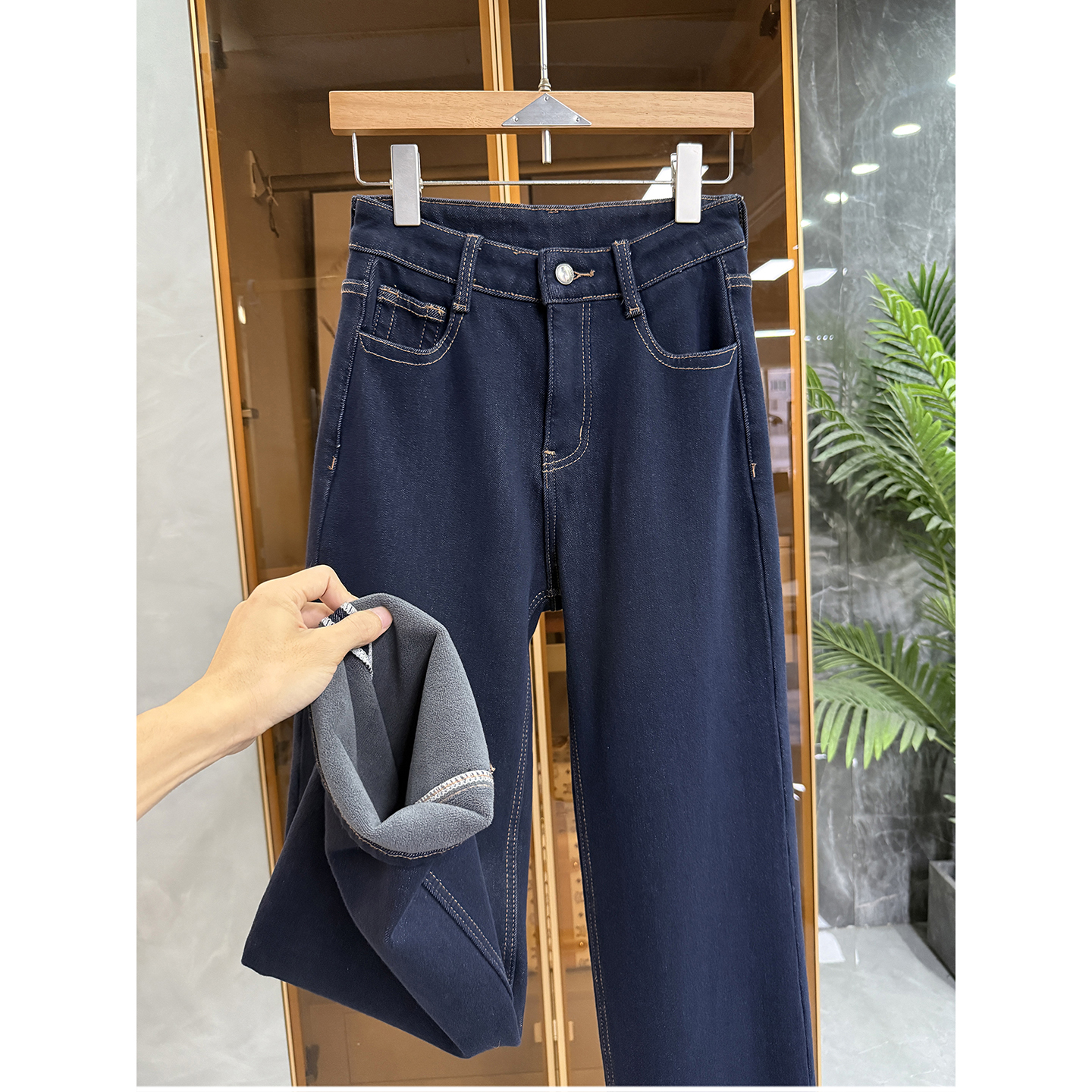 大大N货！加绒小直筒牛仔裤