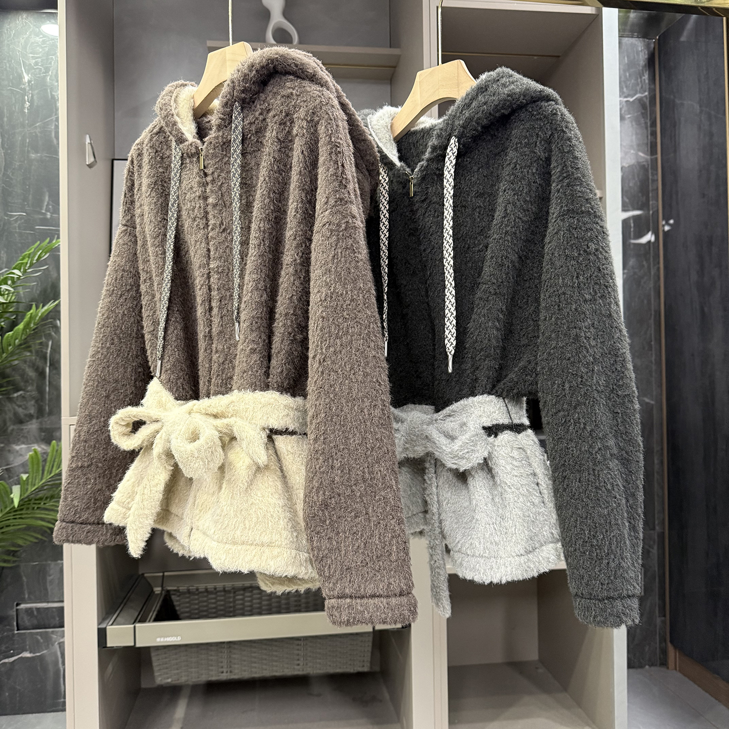 宽松撞色羊羔毛羊毛连帽拉链外套