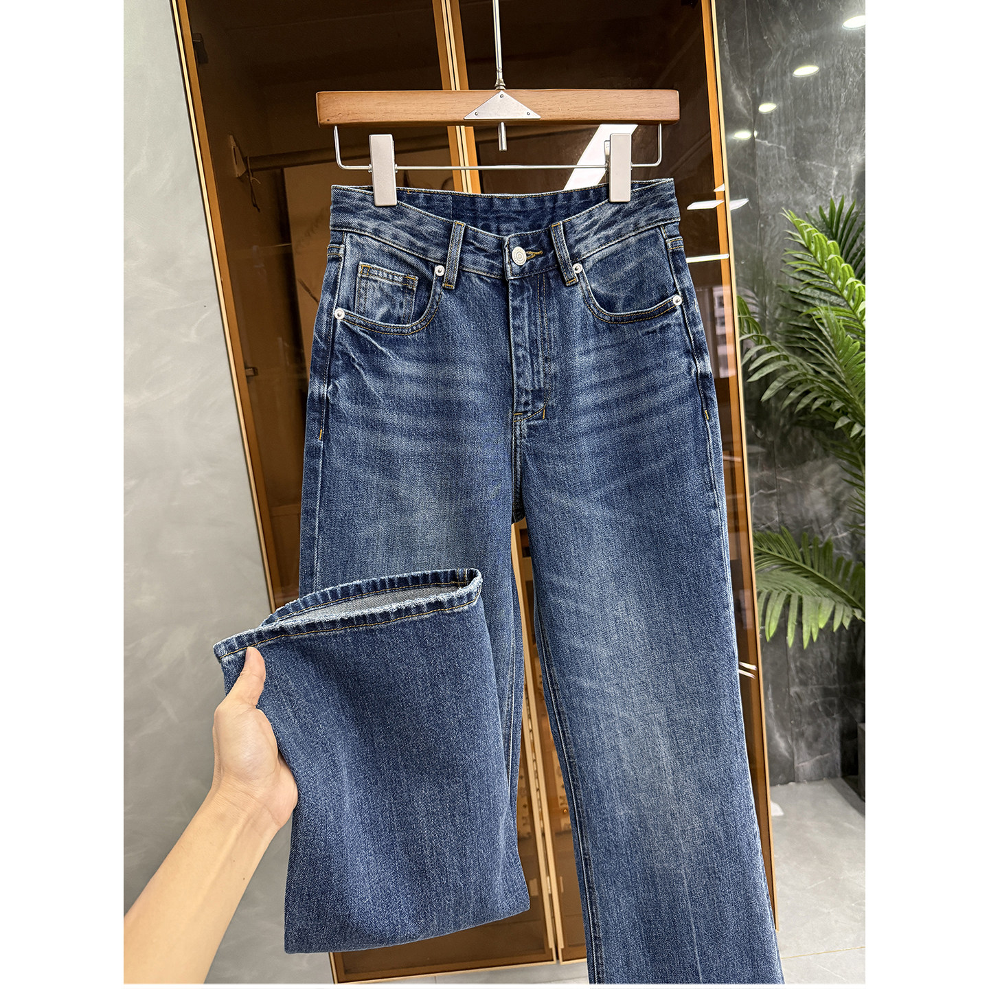 高个子收！品质N货！修身牛仔喇叭裤女   M4589061~JS