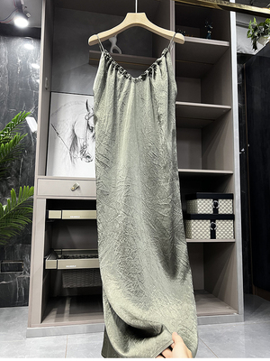 岛国琎口褶皱醋酸收褶吊带连衣裙