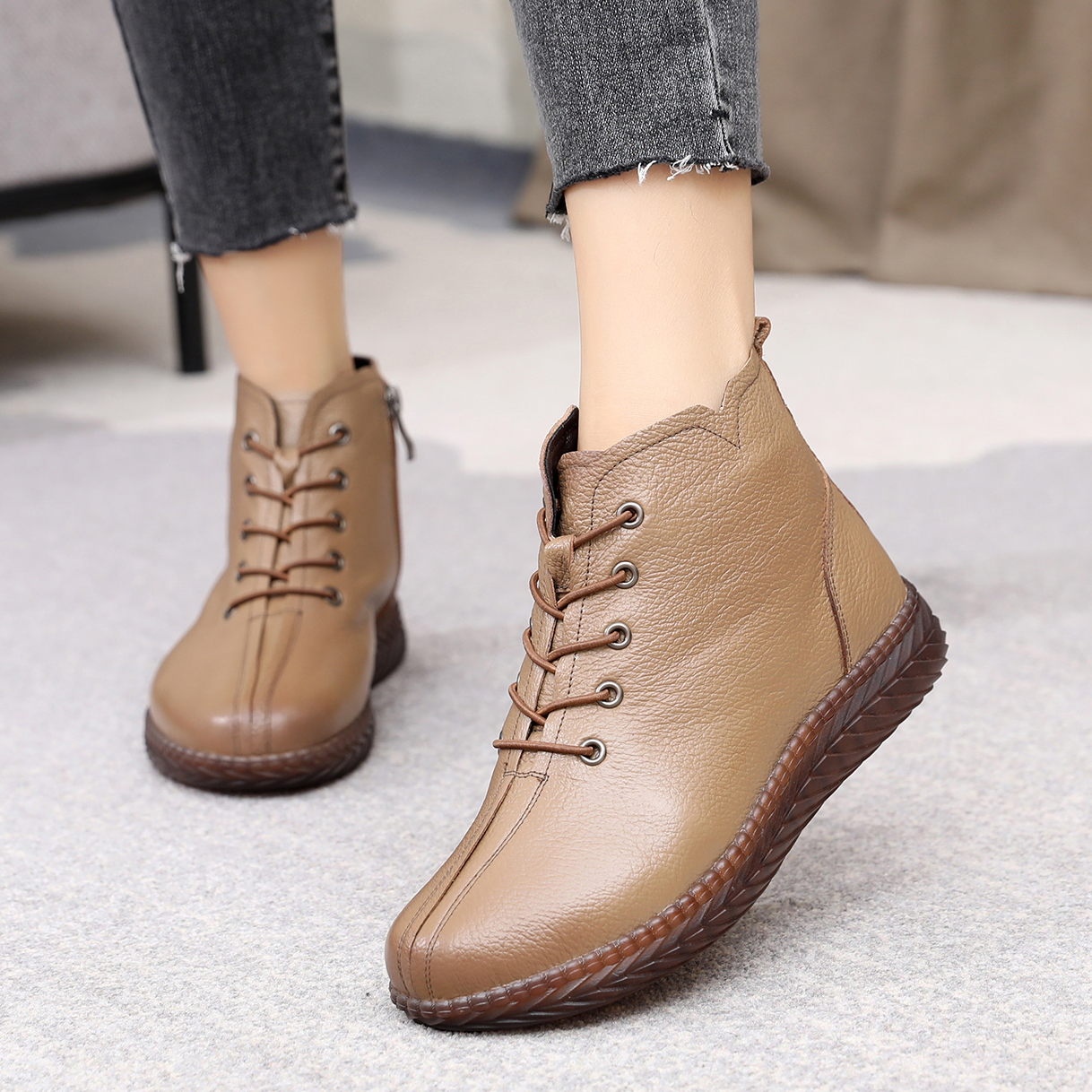 冬季棉鞋女款妈妈棉靴加绒真皮短筒女靴防滑牛筋底中老年保暖皮鞋