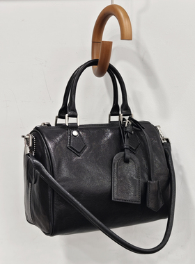 头层牛皮手提波士顿包包女2025秋冬新款黑色枕头包软皮通勤斜挎包