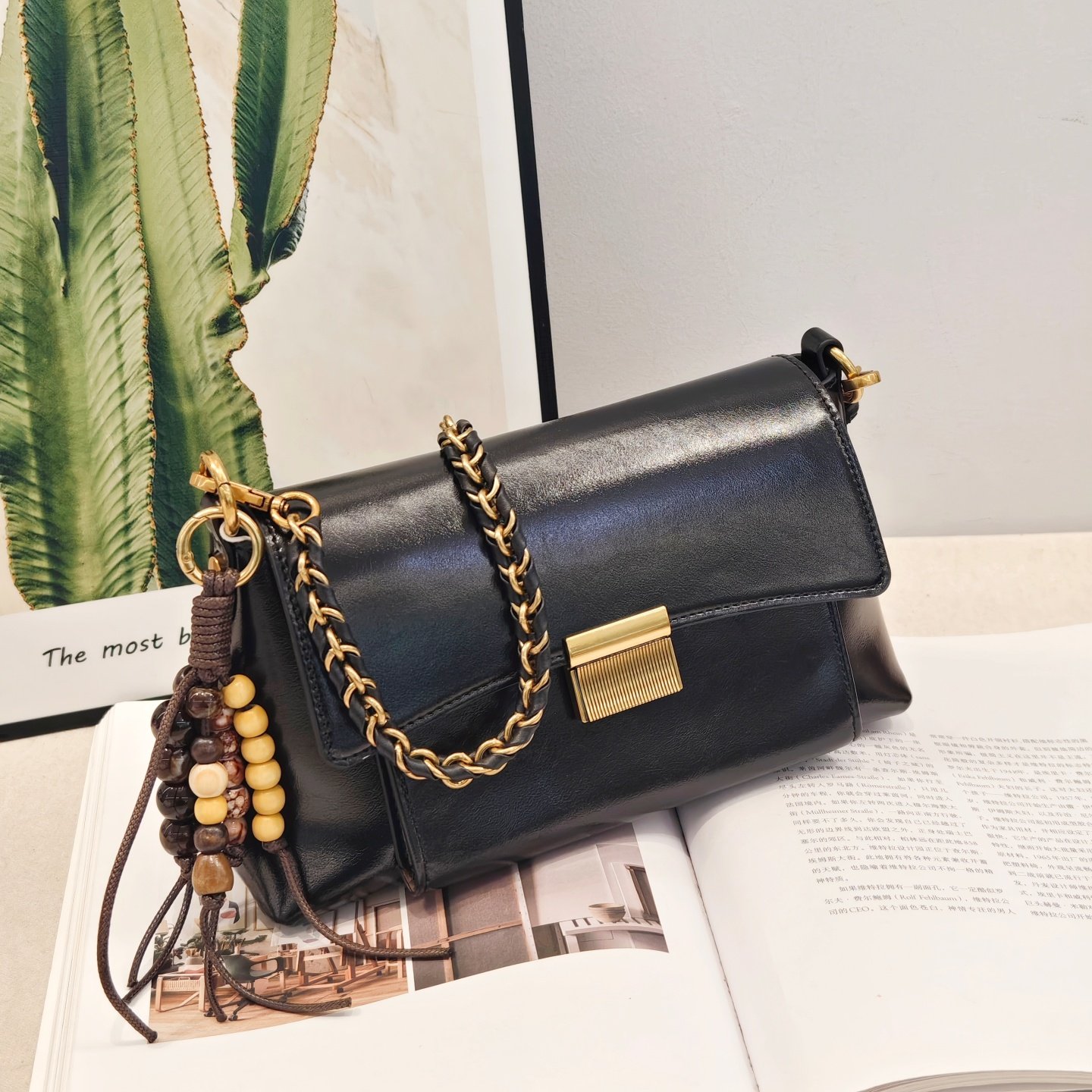 高级感复古黑色包包女2026春季新款链条单肩腋下包翻盖通勤斜挎包