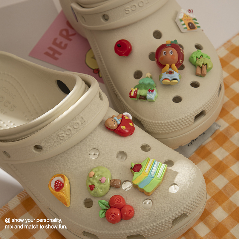 泡泡玛特星星人洞洞鞋配饰高级感crocs鞋花卡骆驰鞋扣diy装饰配件