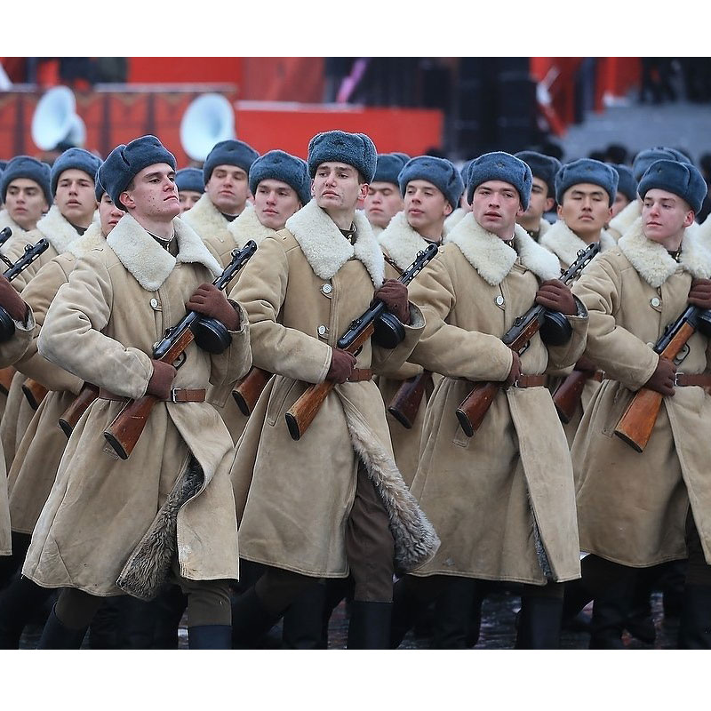 俄罗斯配发羊皮棉袄保暖军大衣