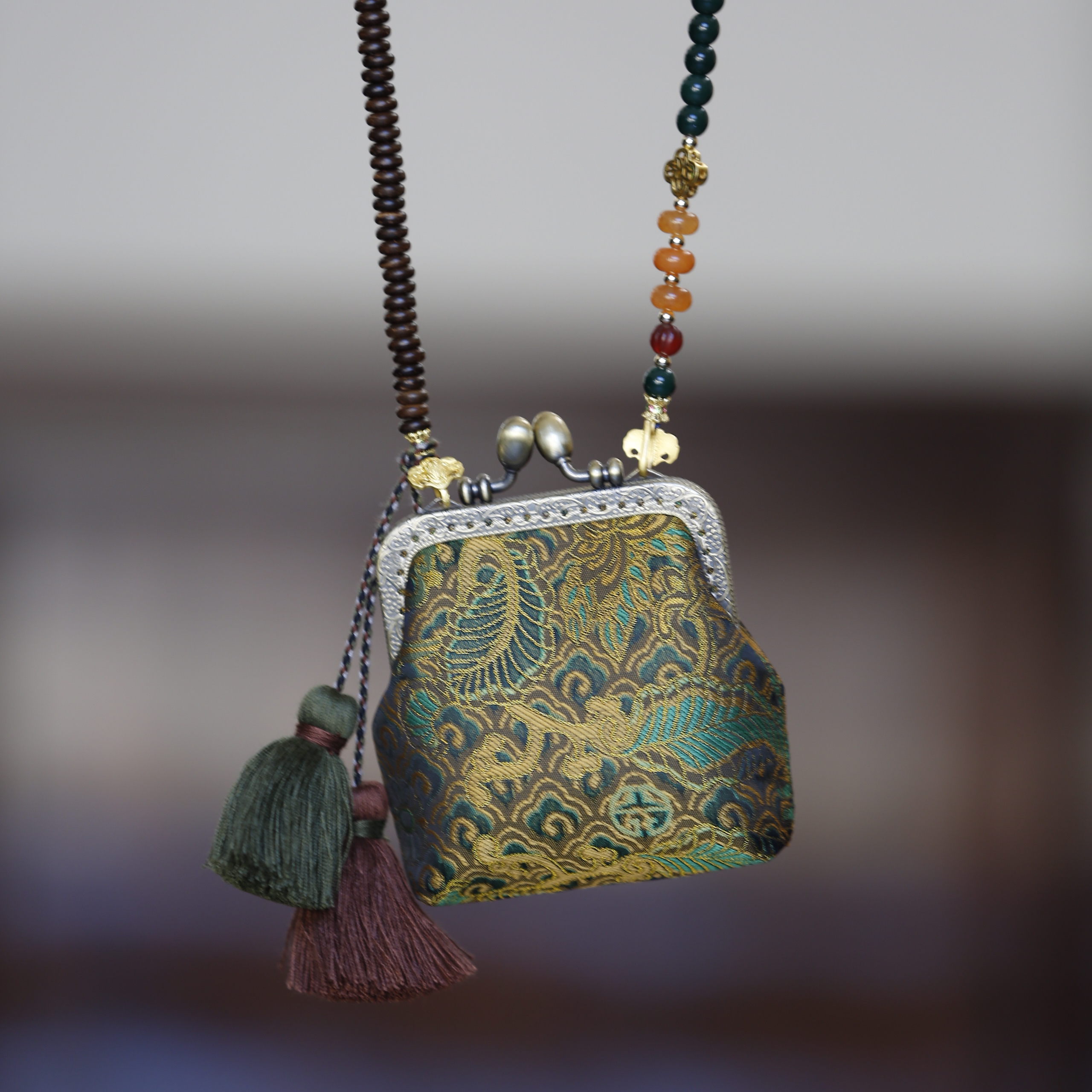 新中式国风复古菩提刺绣口红包多用斜挎36550