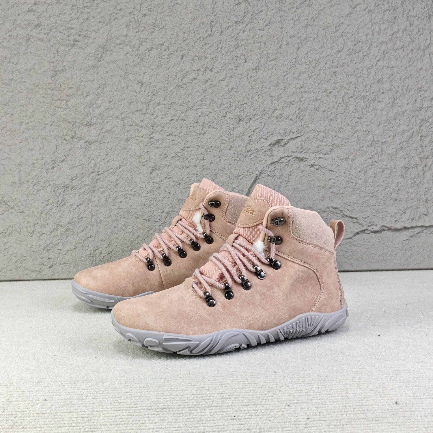 户外赤足鞋女款加绒时尚雪地靴