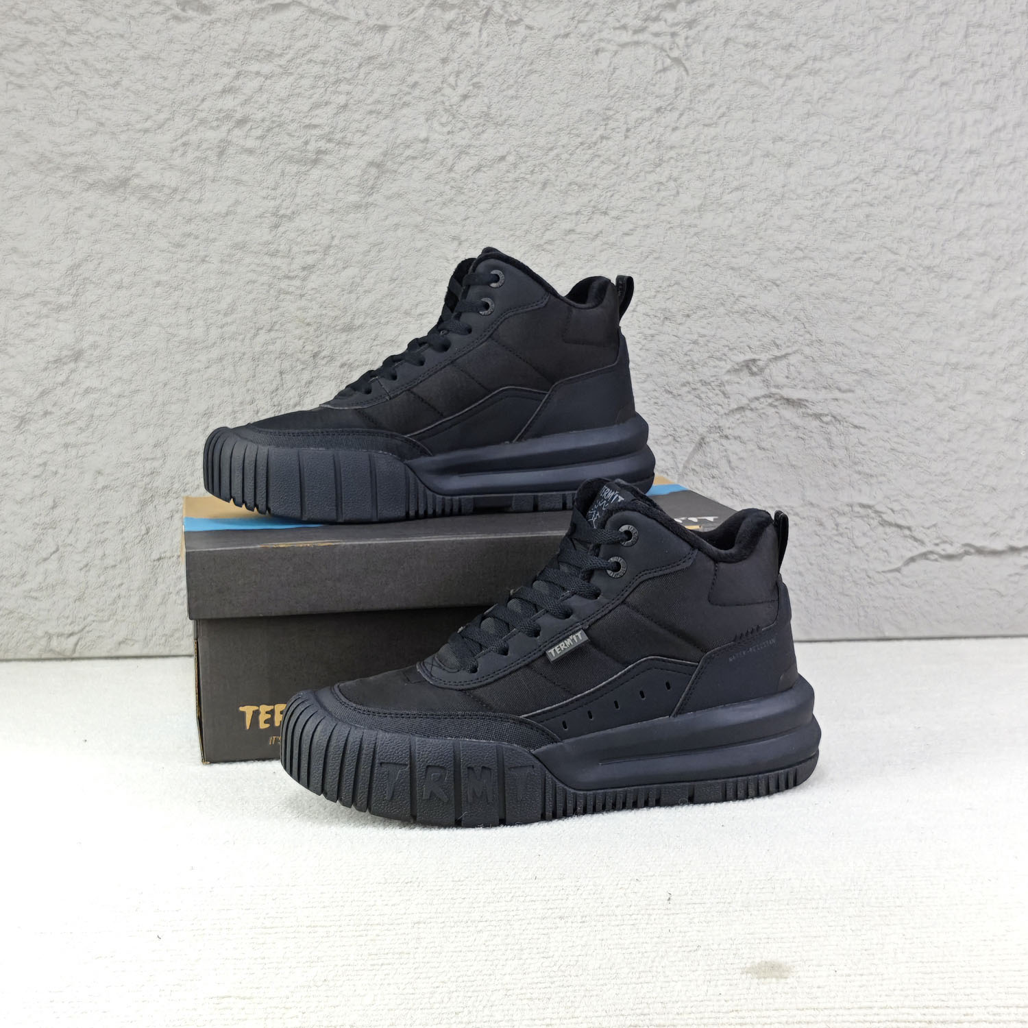 冬季新款加绒保暖男子厚底雪地靴