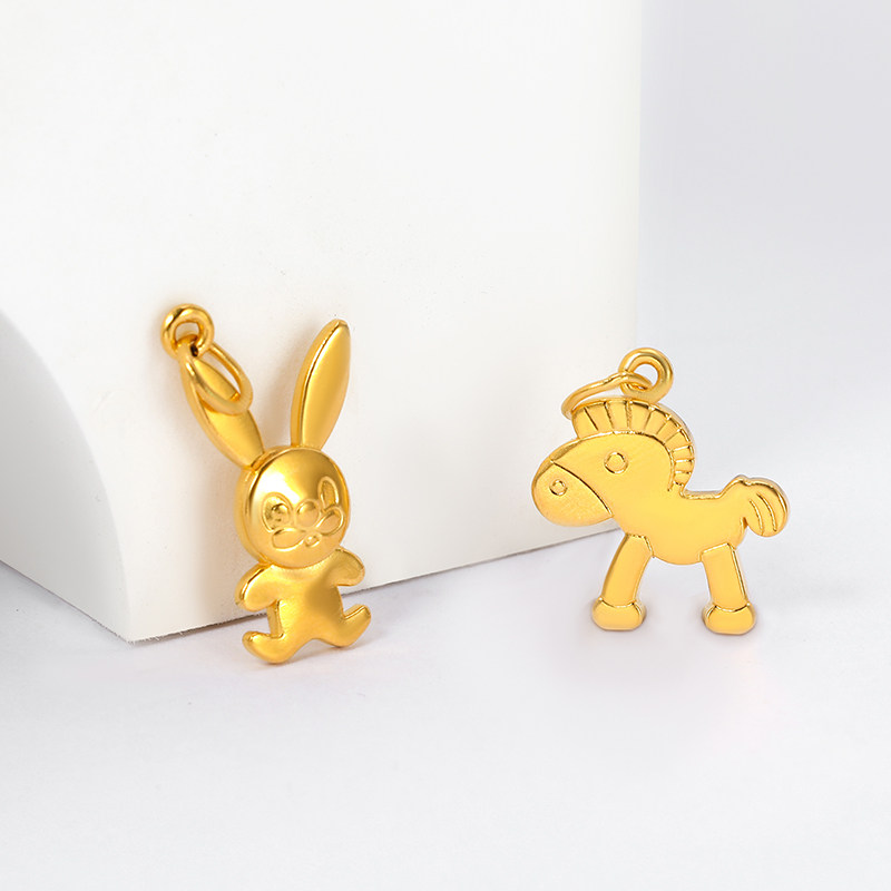 伟德国际足金挂坠造型老庙黄金深夜致歉