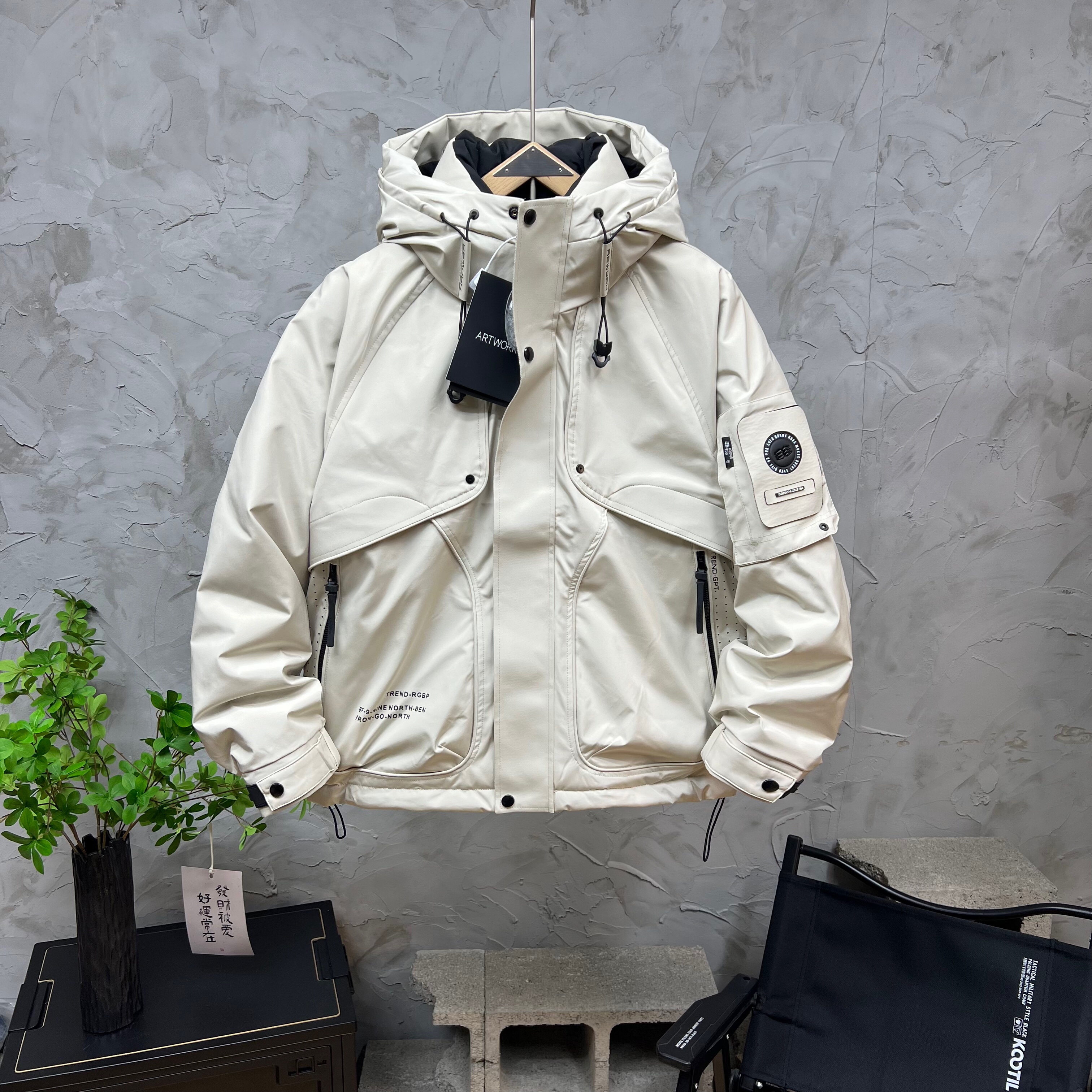 冬季工装连帽羽绒服男潮牌防风户外白鸭绒冲锋衣加厚保暖抗寒外套