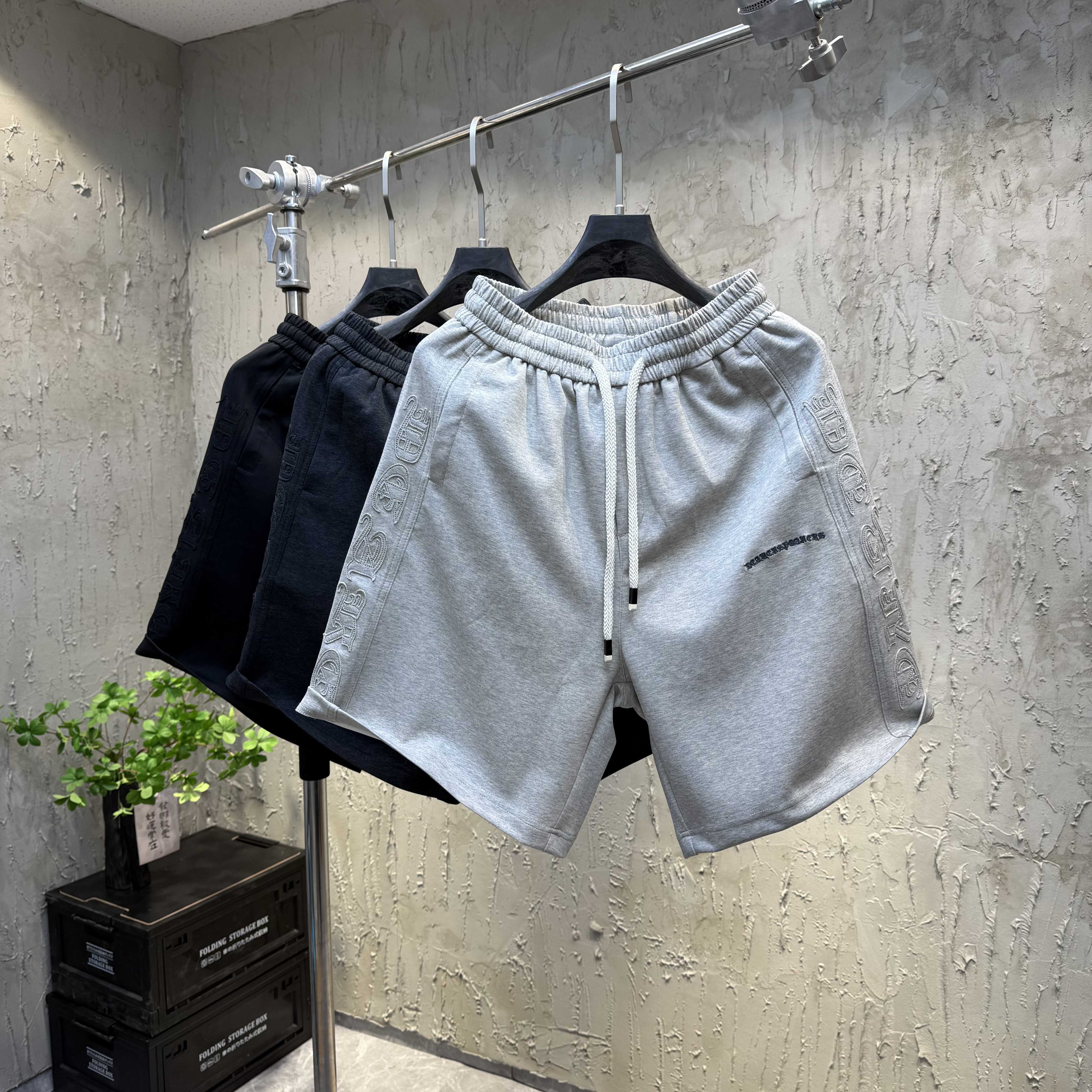 2026夏季新款时尚潮牌简约直筒休闲男士青年美式宽松运动五分裤潮