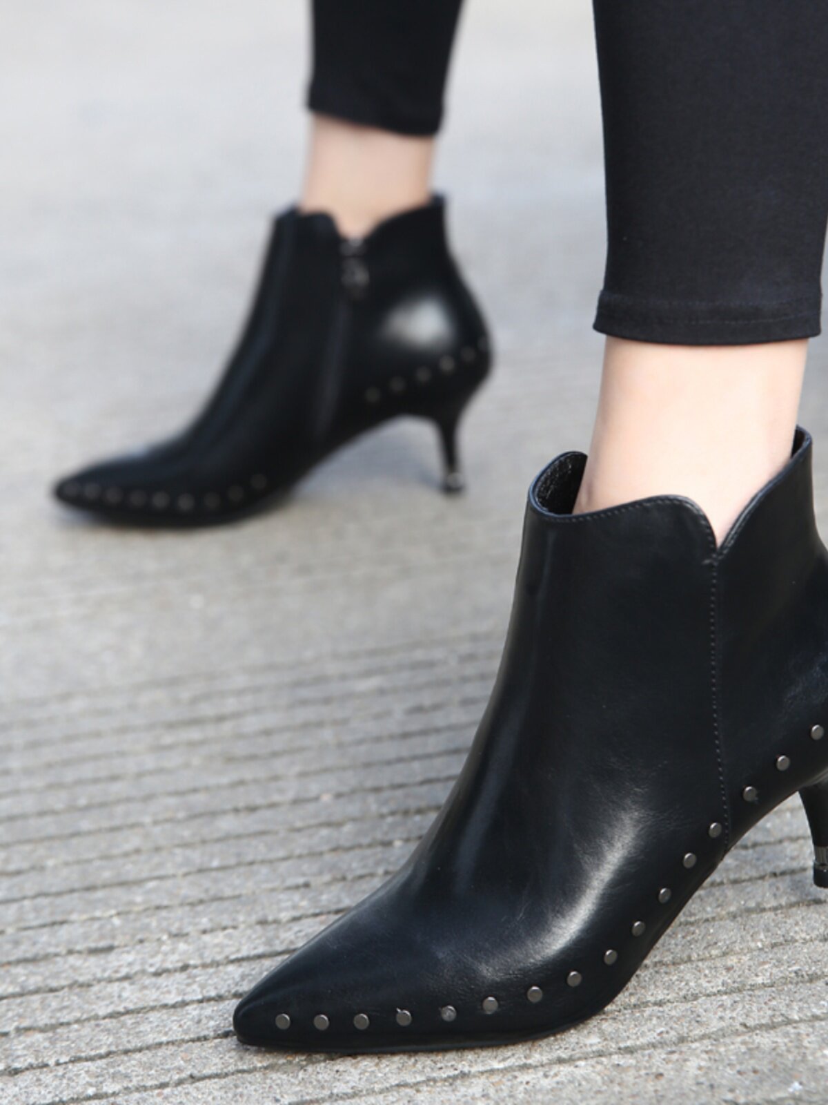 BLACK WOMENS HIGH HEELS FALL|WINTER 2024 STYLE POINTED-TOE BOOTIES STUDDED SMALL HEELS VERSATILE SINGLE BOOTS STILETTO HEELS 5CM