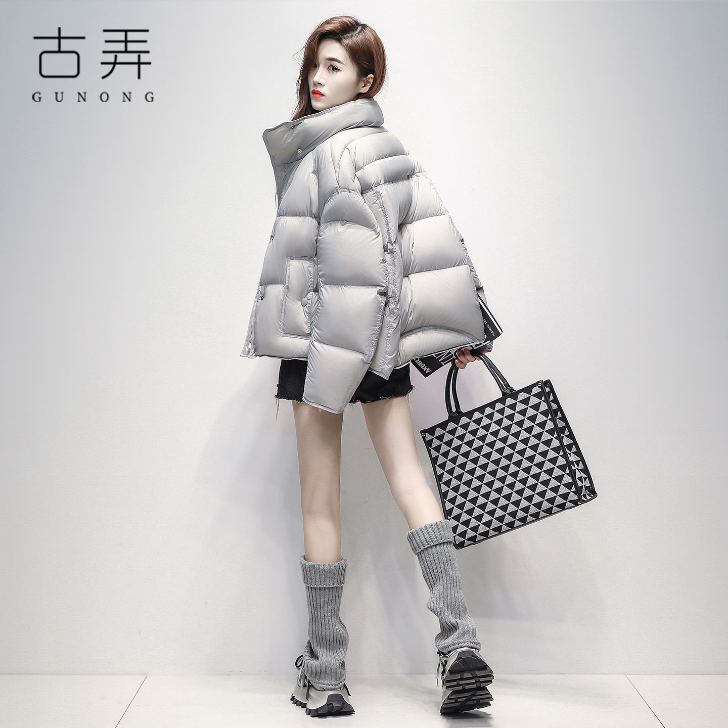 古弄大牌短款立领羽绒服2026冬季新款小个子休闲百搭保暖羽绒外套