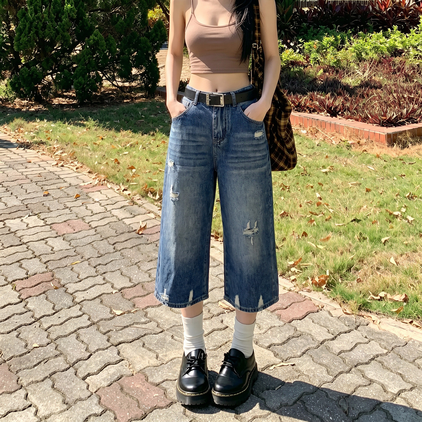 复古深蓝高腰破洞牛仔八分阔腿裤女2026夏季显瘦直筒裤设计感裤子