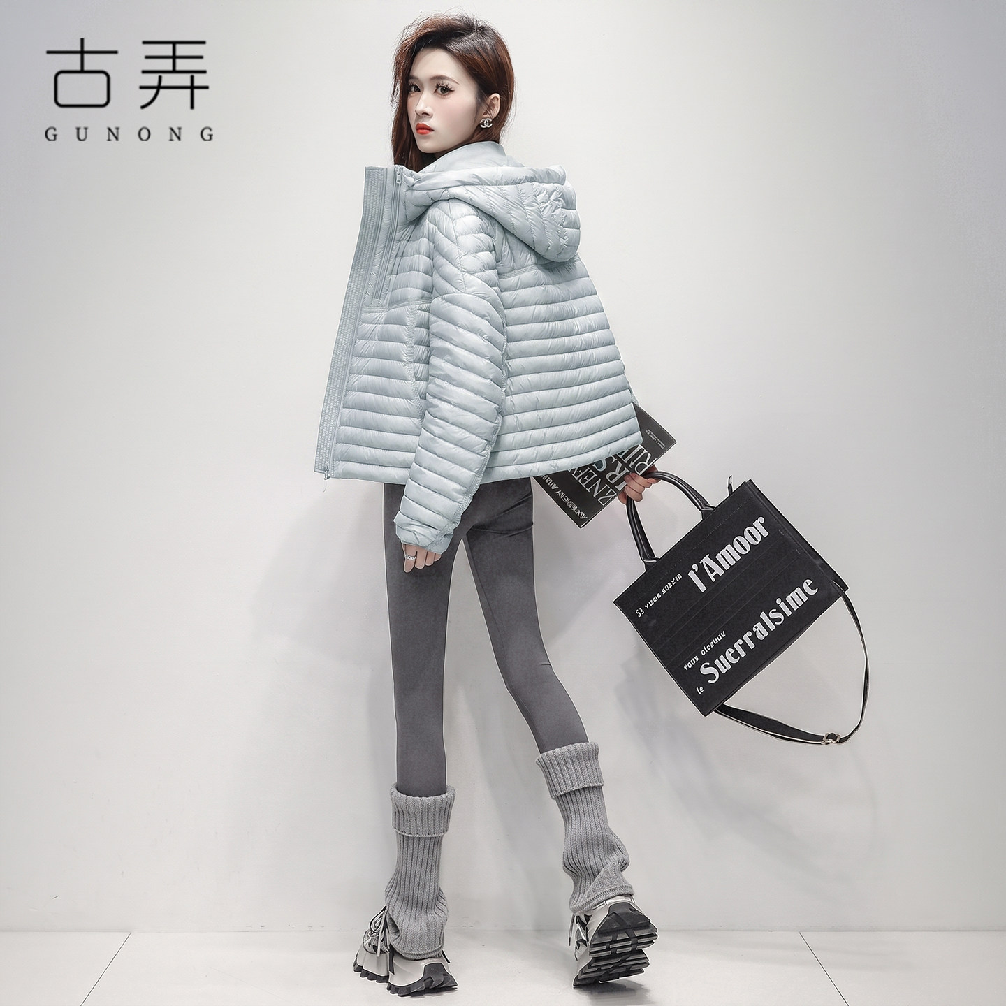 轻薄排骨短款羽绒服女2026新款连帽宽松显瘦秋冬保暖轻便羽绒外套