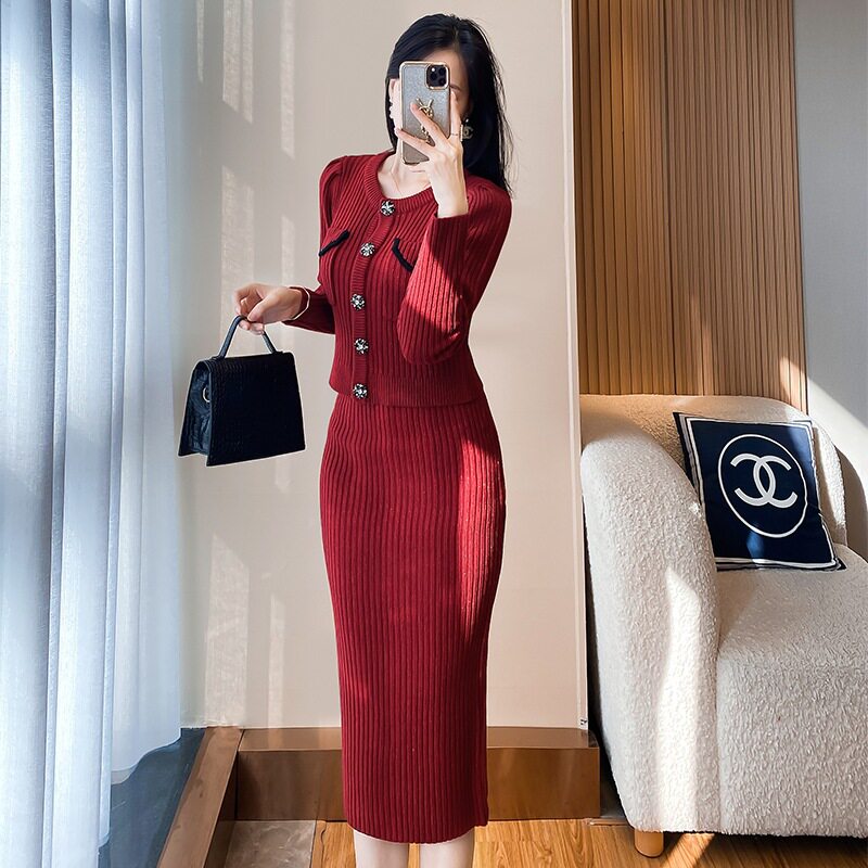 女装秋冬毛衣裙子两件套装修身显瘦红色针织毛衣包裙套装外穿打底