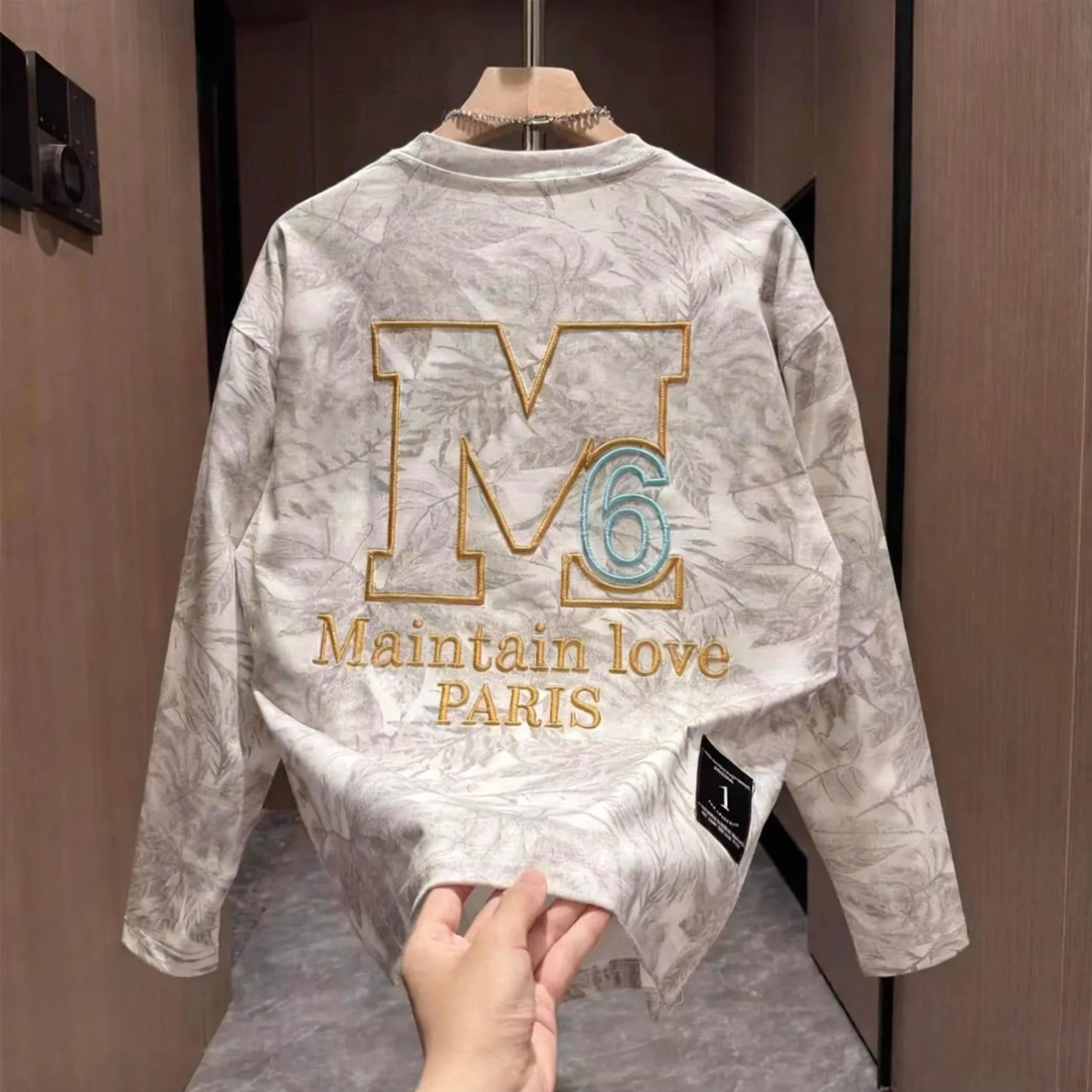 秋季新款枫叶满印字母刺绣卫衣男