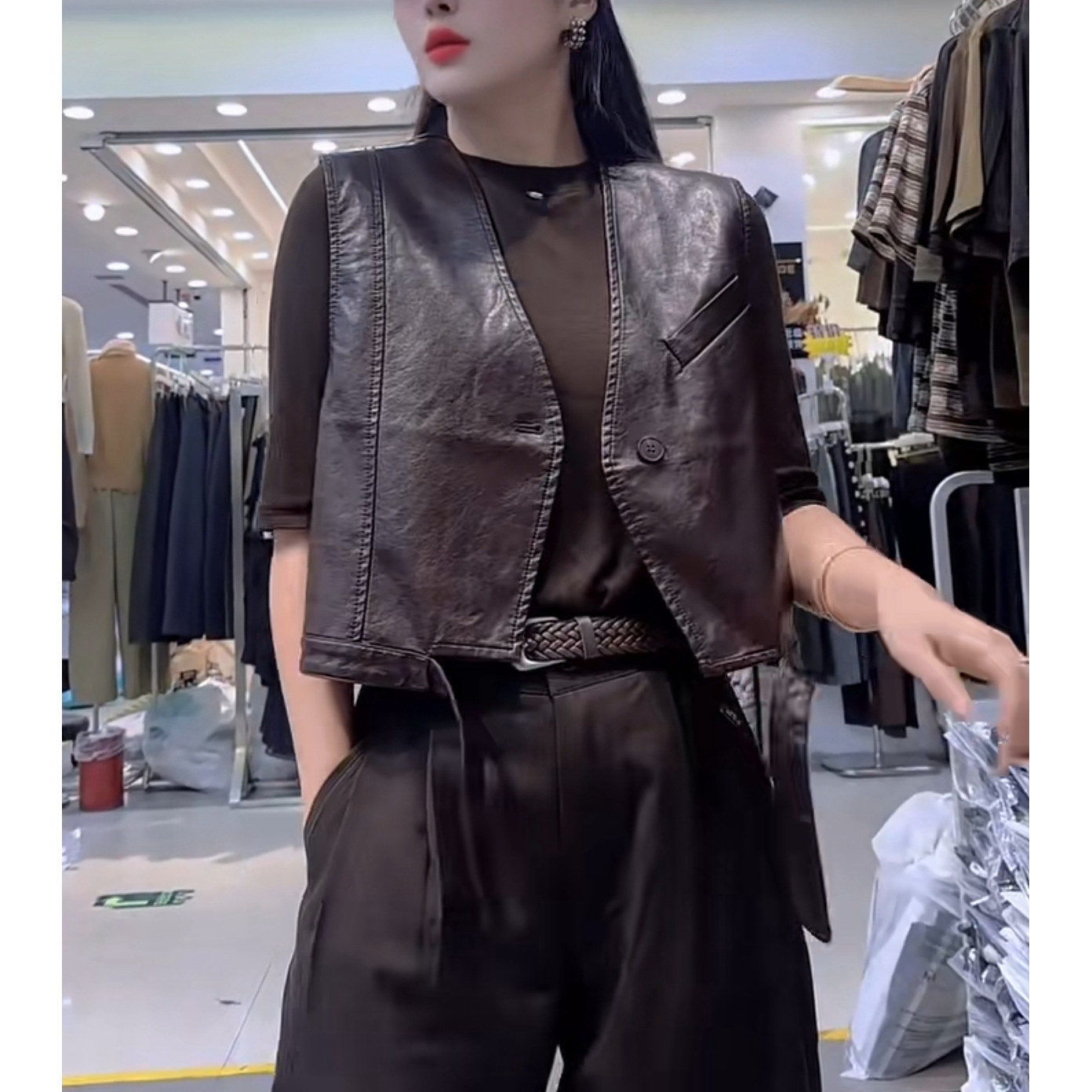 欧货设计感飘带皮马甲女马夹外套