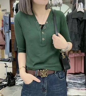 设计感V领中袖 上衣小衫 T恤打底衫 显瘦百搭七分袖 女修身 2025秋新款