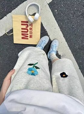 灰色美式复古小花刺绣短裤男款夏季潮牌宽松慵懒风裤子情侣五分裤