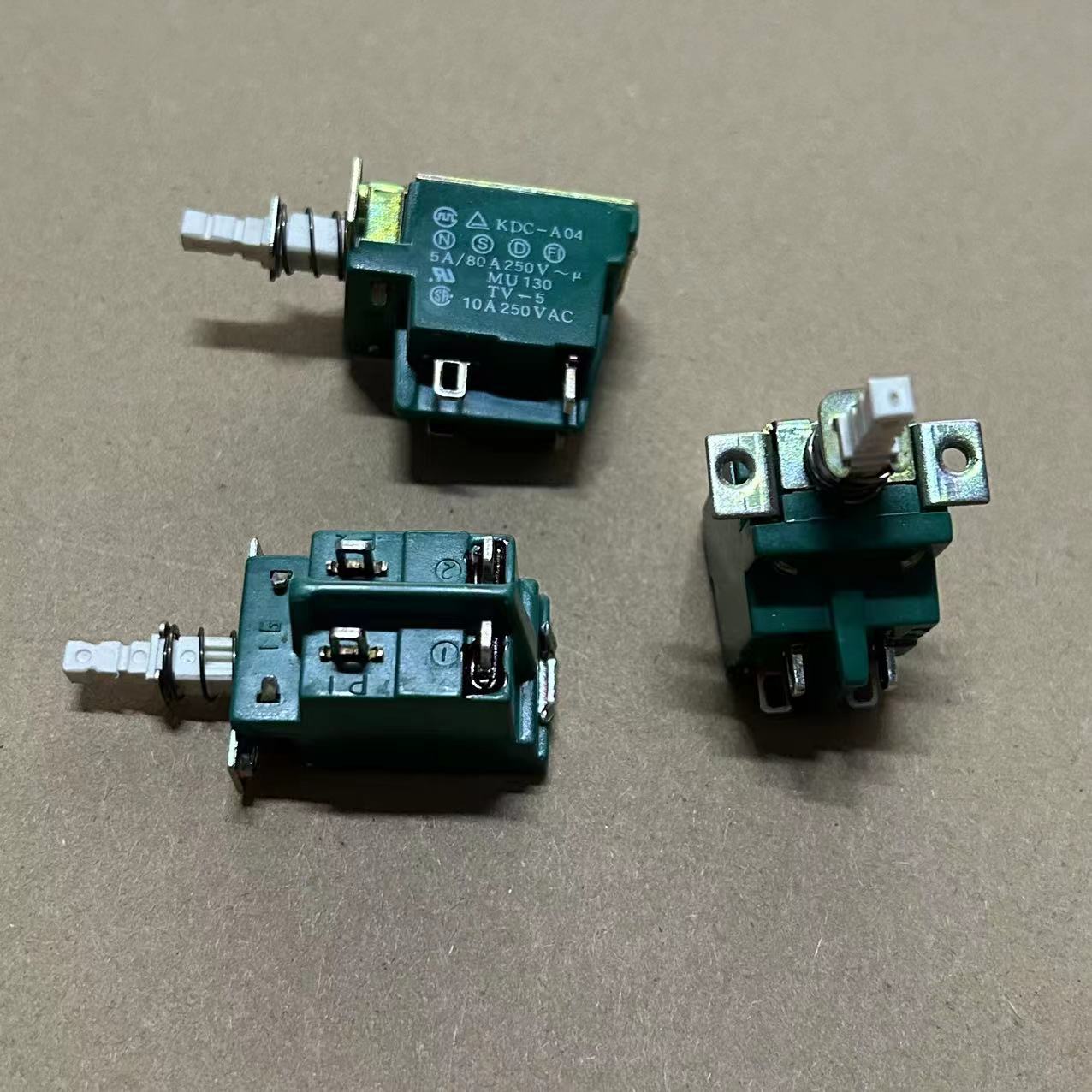 KDC-A04 4脚直键自锁按钮开关 电视机电源按键组装机机顶盒开关