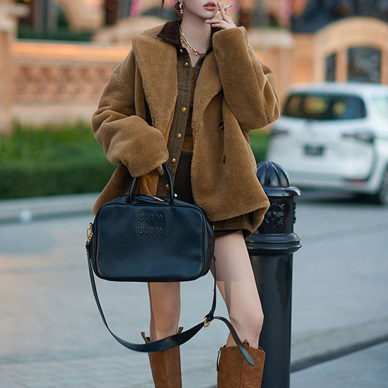 美拉德常规毛毛外套女