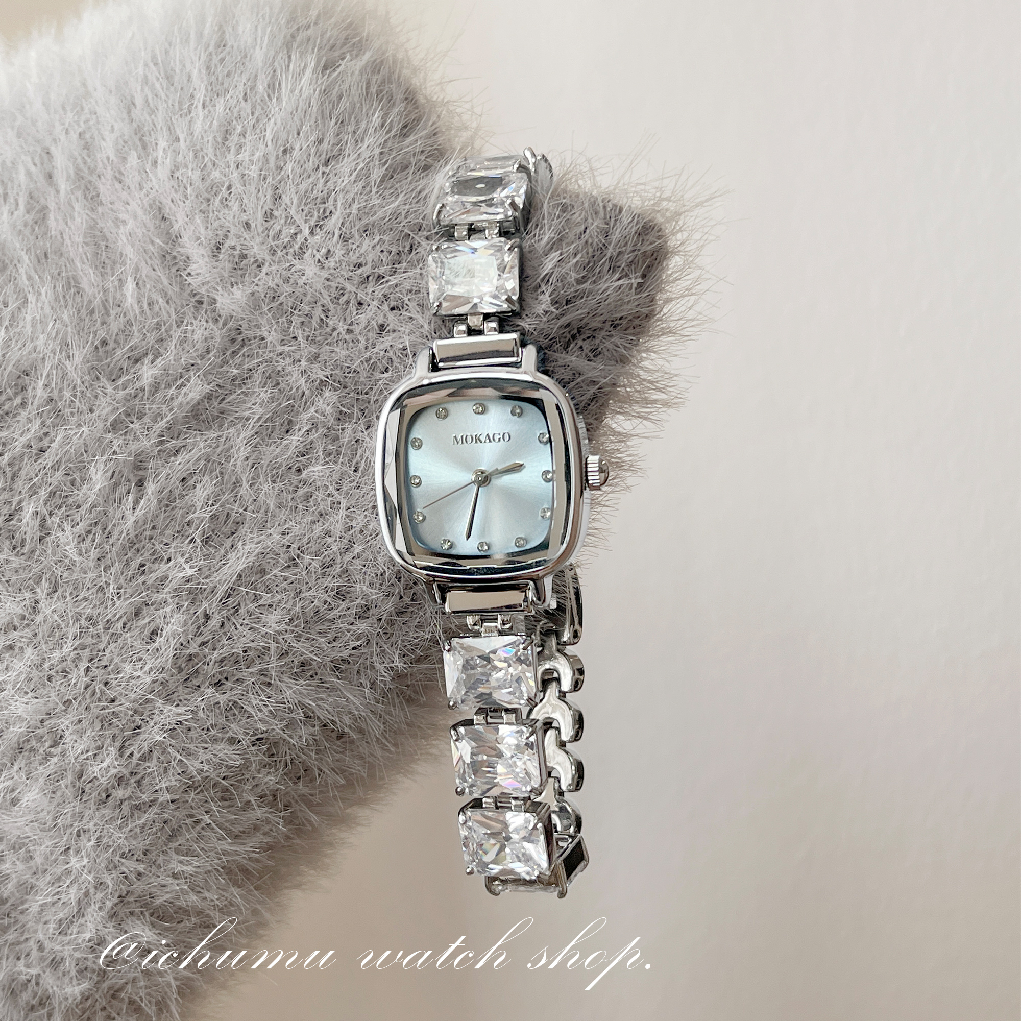 初目轻奢小方表水钻手表小方糖