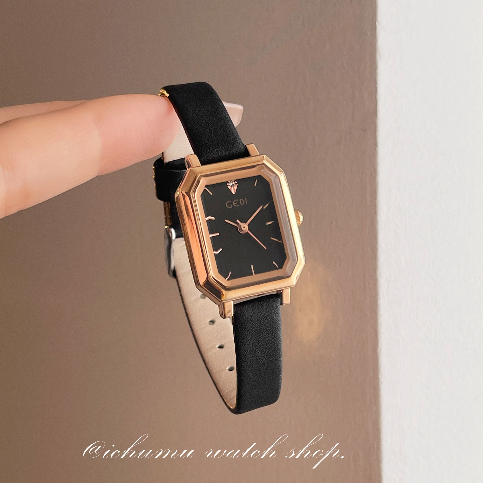 初目iChumu高级感方形小方表手表