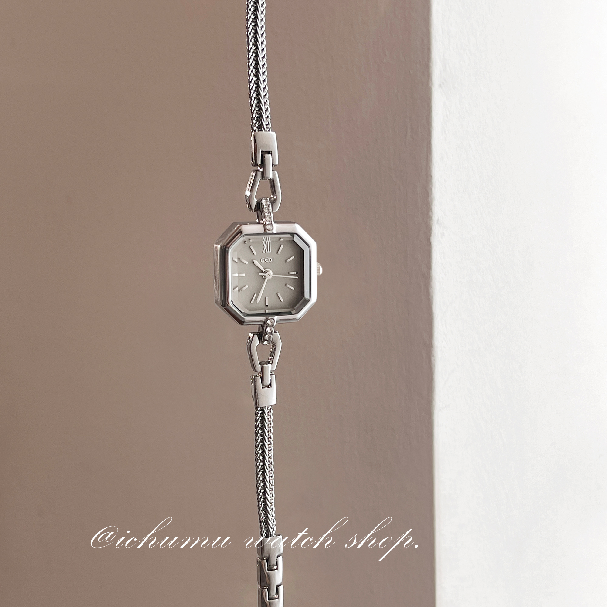 初目精致小巧方形小方表手表女款