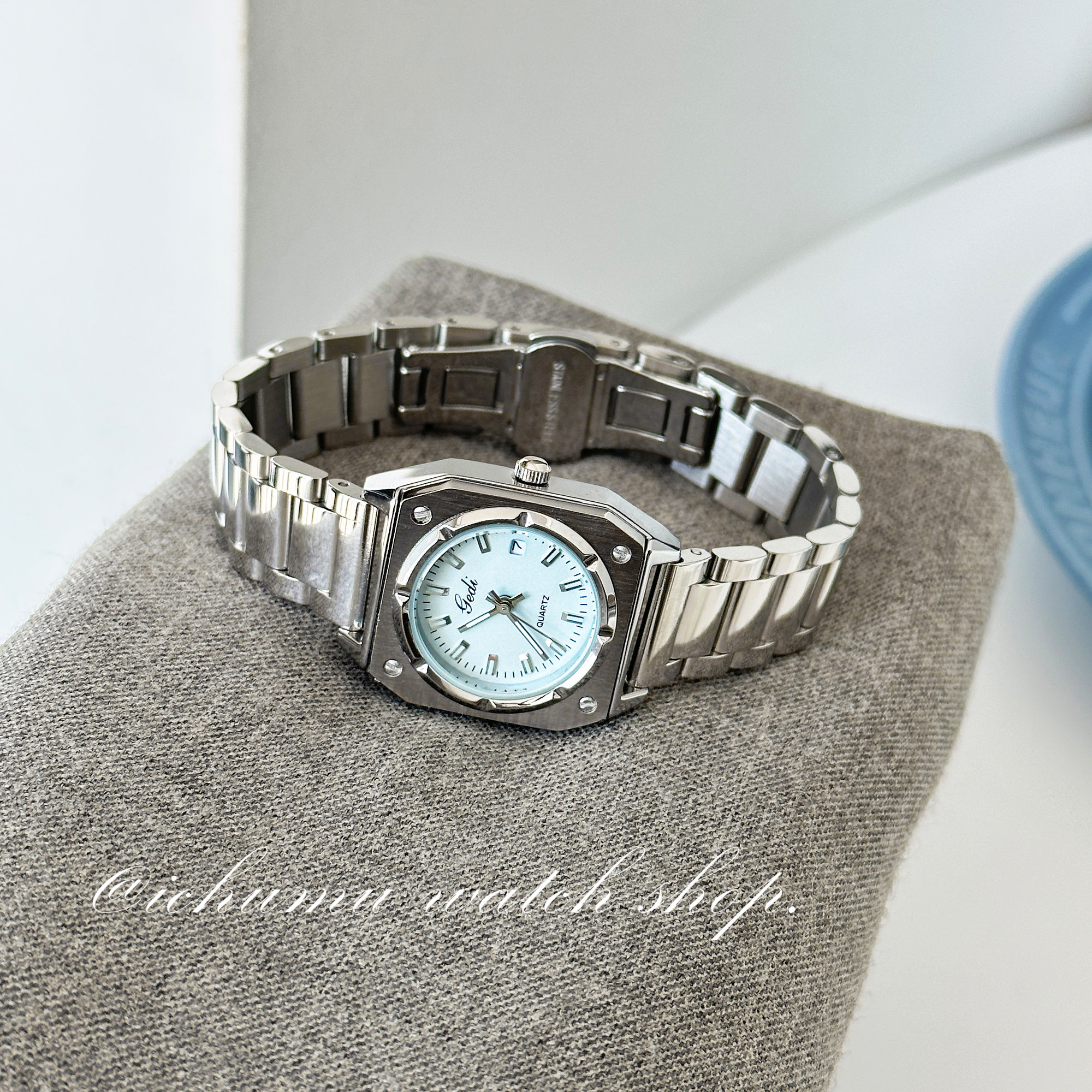 初目iChumu手表女2025新款简约高级感钢带轻奢小众女士女款大表盘