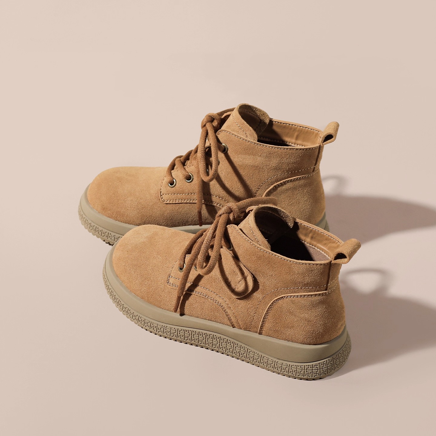 今年流行特惠马丁靴女2025新款秋冬厚底英伦风短筒靴棕色机车