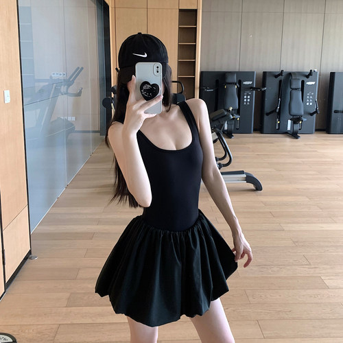 假两件运动连衣裙裤女