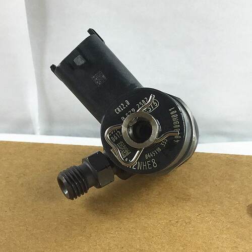 燃油喷射器0445110335用于江淮