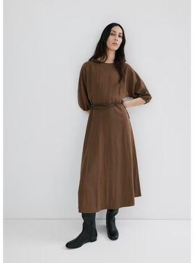 F1/62%天丝西班牙外单26春夏款女圆领插肩袖长款收腰轻熟风连衣裙