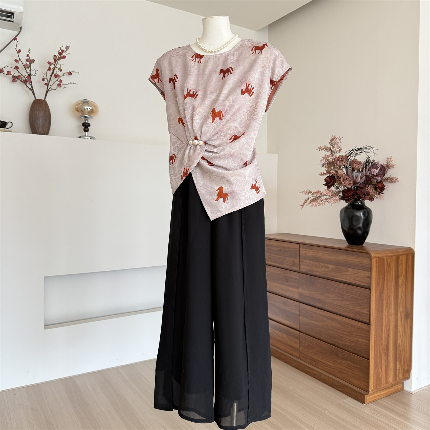 2026新款妈妈夏装t恤上衣套装洋气短袖中老年女装裙子母亲节衣服