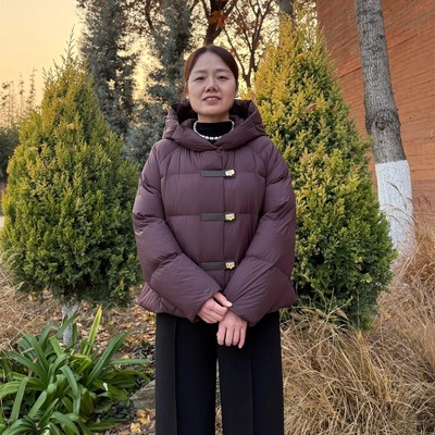 妈妈冬装羽绒服洋气短款