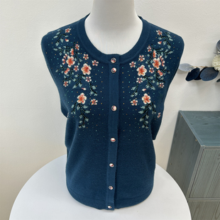 中老年人妈妈秋装针织羊毛衫外套薄款春秋季奶奶装大码毛衣开衫