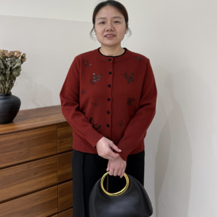 中年妈妈秋装洋气针织开衫2025新款中老年气质贵夫人秋季打底毛衣