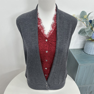 妈妈春装蕾丝拼接上衣高贵夫人洋气小衫中老年女装春秋时尚针织衫