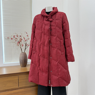 中年妈妈冬装羽绒服外套2026新款中老年人女秋冬奶奶白鸭绒中长款