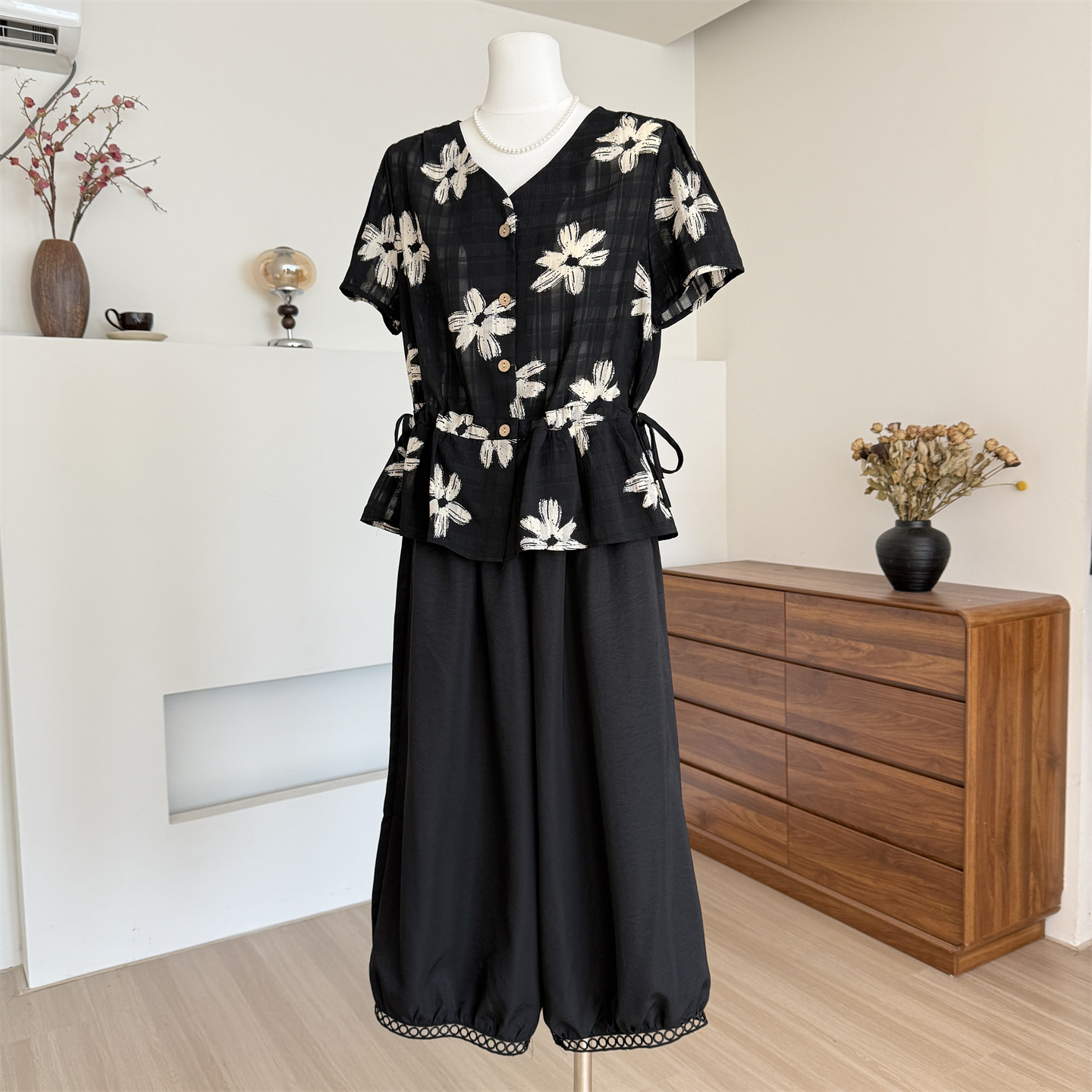 妈妈薄款小衫中年女装夏装短袖上衣服2026新款中老年夏季T恤套装