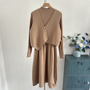 妈妈秋冬装套装洋气针织连衣裙贵夫人马甲两件套中老年秋装打底裙