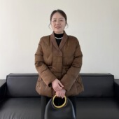 羽绒服女短款 2025新款 妈妈冬装 洋气中老年立领白鸭绒加厚保暖外套
