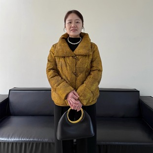 年轻妈妈装立领白鸭绒短款羽绒服冬季新款洋气婆婆外套中老年上衣