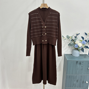 妈妈秋冬装洋气针织连衣裙两件套小香风打底裙中老年女装新款套装