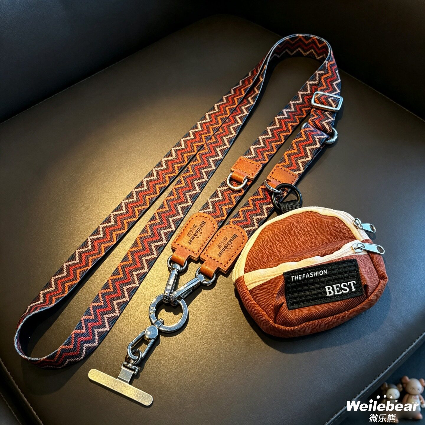 高端皮头印花手机挂绳斜挎肩带零钱收纳包挂脖手提户外便携手机链